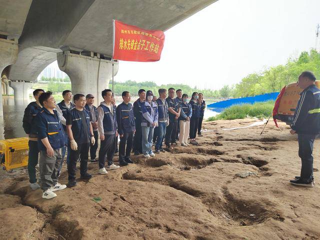 以练备战筑牢防线 实战练兵护航汛期