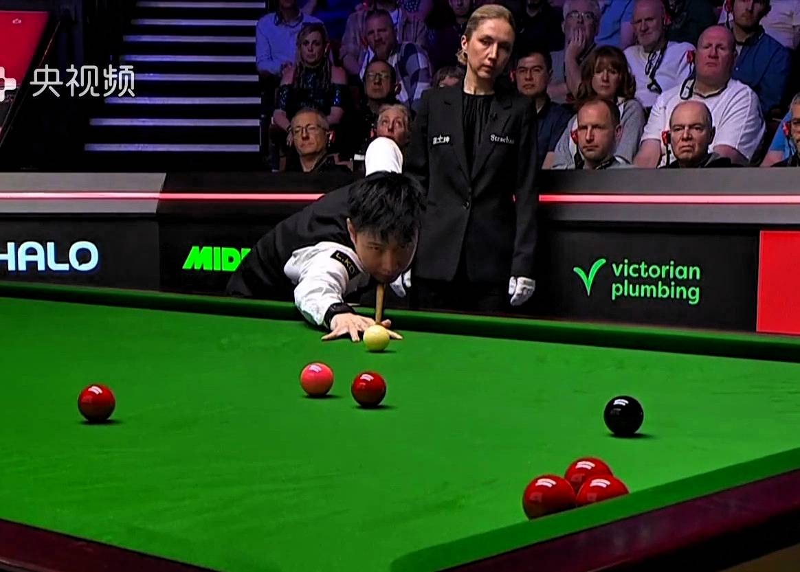 赵心童9-7丁俊晖！戴维斯一针见血，丁俊晖已经变了