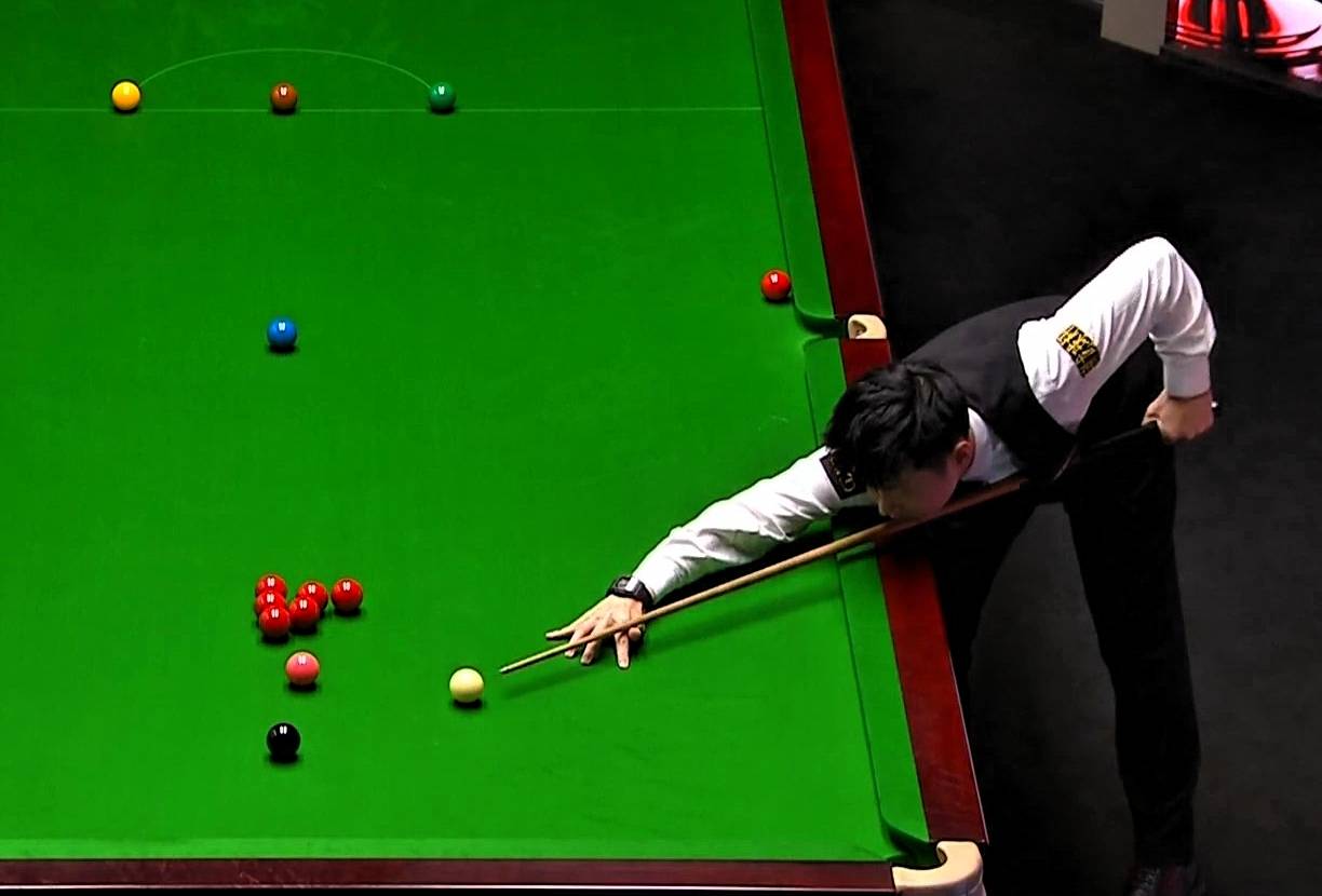 赵心童9-7丁俊晖！戴维斯一针见血，丁俊晖已经变了